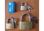  ZÁMEK visací BULL 9220 E mosazný 20mm 3 klíče